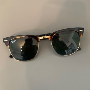 Ray-ban Tortoise Clubmaster sunglasses
